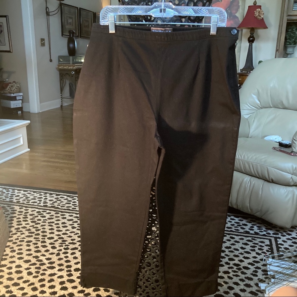 Tribella black capris 14
